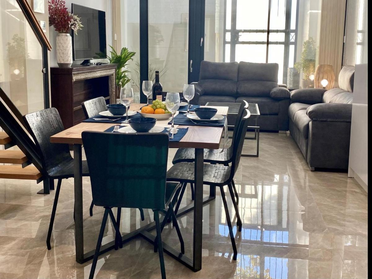 Apartamento Tr3 Aparcamiento Incluido Familias Loft Almirante Sevilla