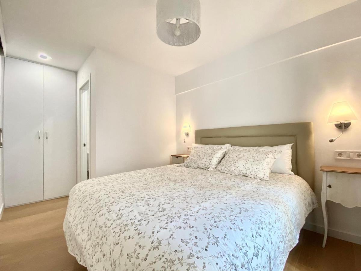 Apartamento Tr3 Aparcamiento Incluido Familias Loft Almirante Sevilla